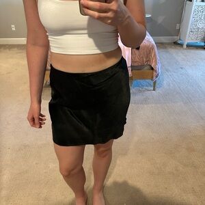 Aritzia babaton mini skirt